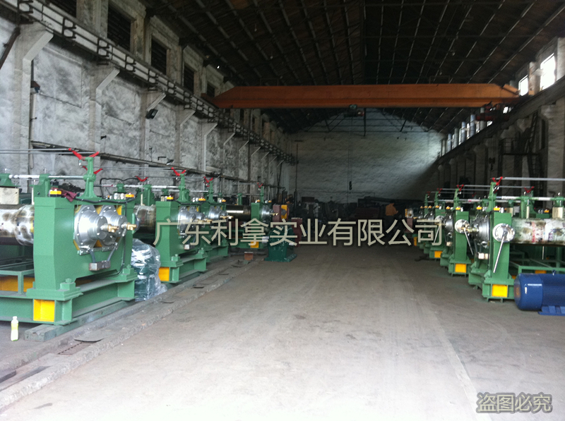 開煉機(jī)倉(cāng)庫(kù)